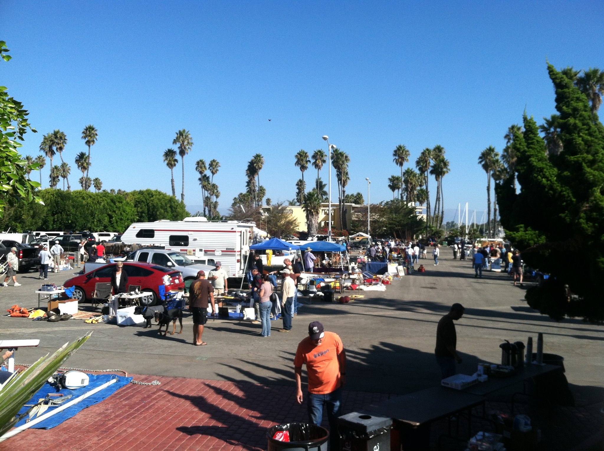 Early morning at the Boater's Swap Meet